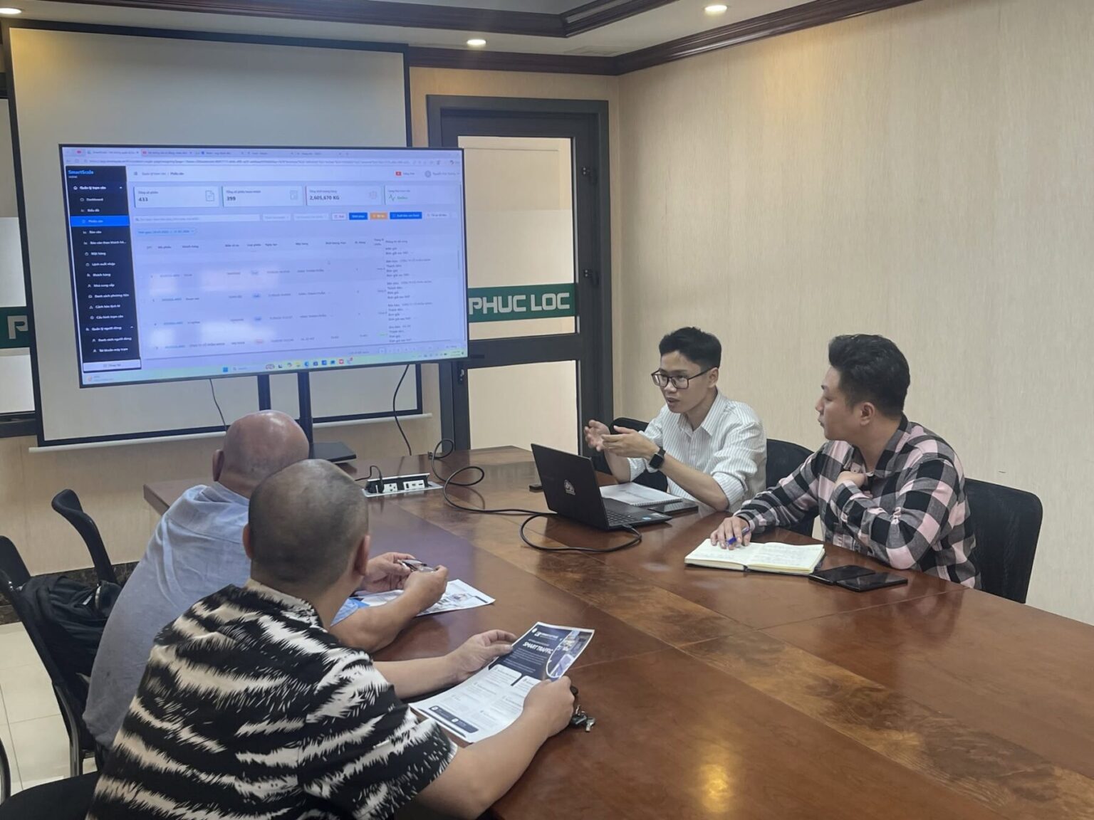 Sự khác biệt giữa Infinity và các công ty AI Marketing Agency khác 2 Infinity